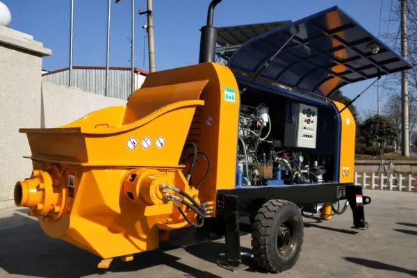 Trailer concrete pump